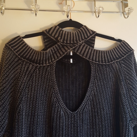 *New* Free People Shoulder Sweater - Picture 5 of 6